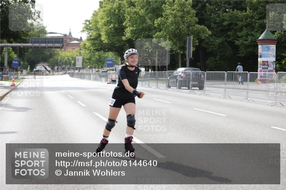 29.06.2025 - hella hamburg halbmarathon Jannik Wohlers http://msf.ph/oto/8144640 29.06.2025 09:07:41 Lombardsbrücke  meine-sportfotos.de