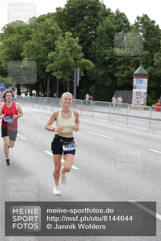 29.06.2025 - hella hamburg halbmarathon Jannik Wohlers http://msf.ph/oto/8144644 29.06.2025 10:09:43 Lombardsbrücke 1548, 3921, 5511, 7042, 7081, 7333, 7636, 8219, 8890, 9366, 9434, 9674, 10036, 10943, 11027, 12567, 16445, 16872, 17148, 18196, 18707 meine-sportfotos.de