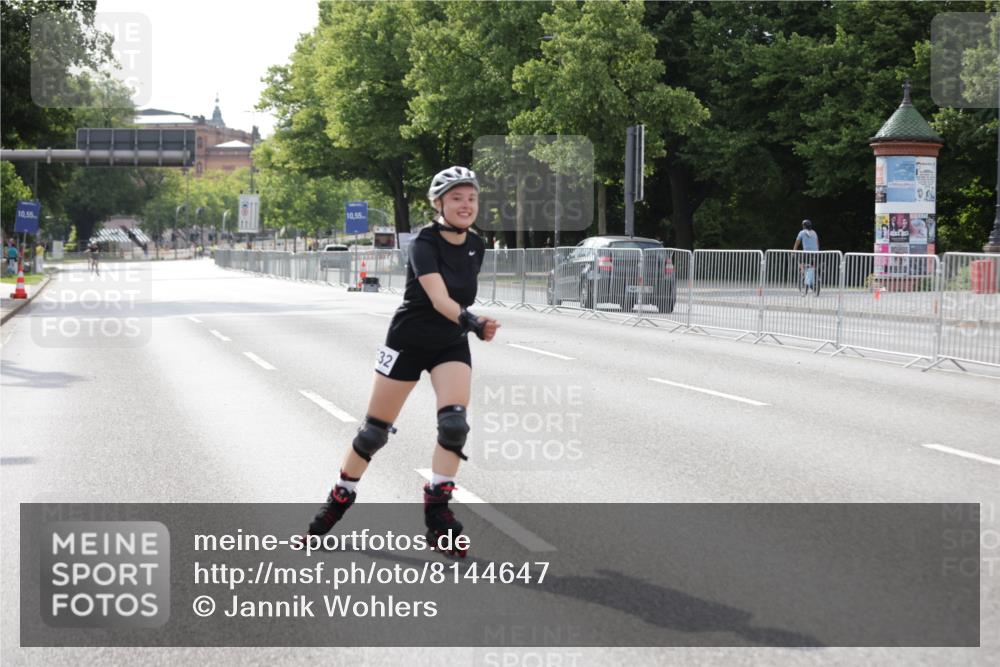 29.06.2025 - hella hamburg halbmarathon Jannik Wohlers http://msf.ph/oto/8144647 29.06.2025 09:07:42 Lombardsbrücke  meine-sportfotos.de
