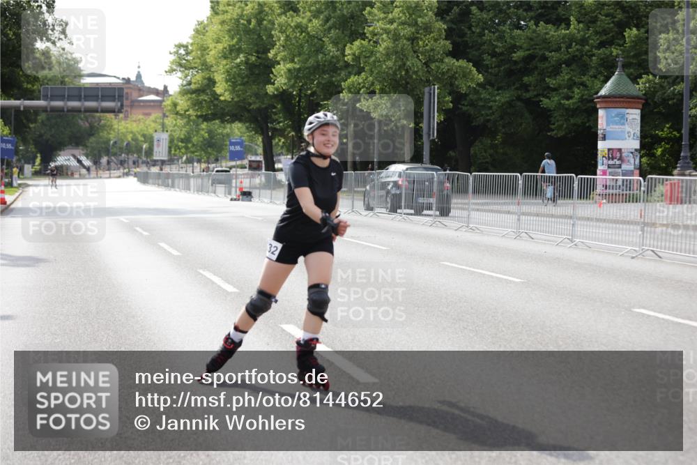 29.06.2025 - hella hamburg halbmarathon Jannik Wohlers http://msf.ph/oto/8144652 29.06.2025 09:07:42 Lombardsbrücke  meine-sportfotos.de
