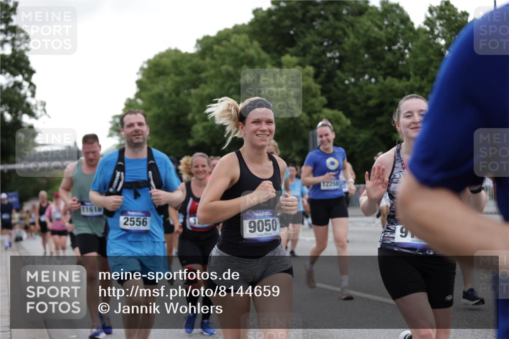 29.06.2025 - hella hamburg halbmarathon Jannik Wohlers http://msf.ph/oto/8144659 29.06.2025 10:46:36 Lombardsbrücke 1073, 1185, 1286, 1363, 1593, 1607, 1720, 1961, 2211, 2320, 2327, 2555, 2556, 2665, 2981, 3823, 4239, 4483, 5111, 5114, 5796, 5953, 6485, 6496, 6740, 7073, 7412, 8486, 8553, 8684, 8706, 8967, 9050, 9092, 9139, 9743, 9758, 9774, 9949, 10514, 10515, 11618, 11621, 12140, 12258, 12538, 12630, 13195, 13756, 13757, 13885, 14181, 14370, 14680, 14891, 15806, 15865, 16077, 16684, 16836, 17288, 17356, 18147, 18315, 18403, 18654, 18674, 18950 meine-sportfotos.de