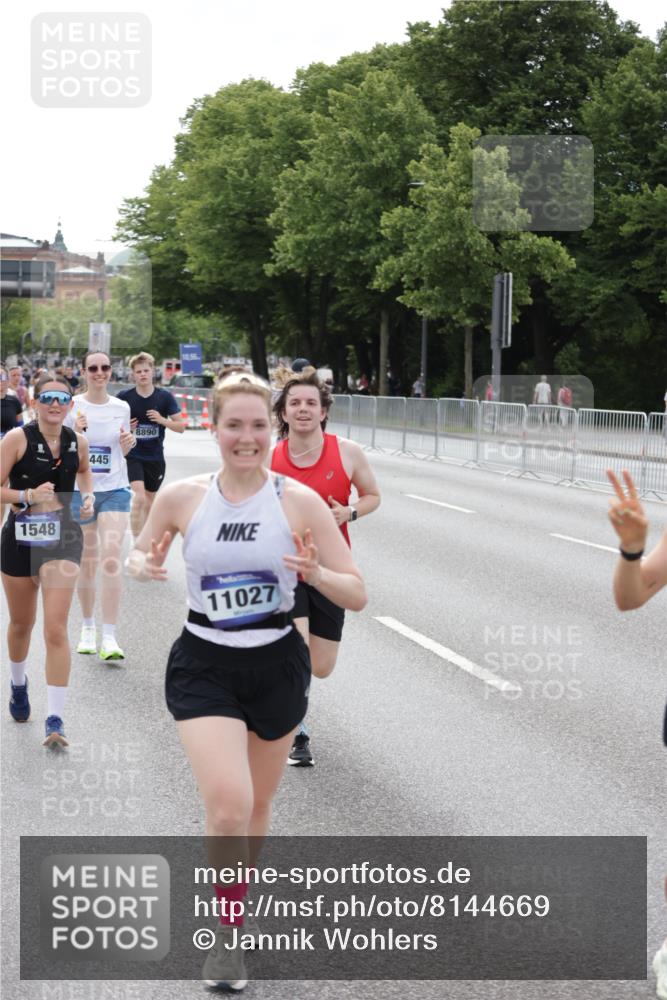29.06.2025 - hella hamburg halbmarathon Jannik Wohlers http://msf.ph/oto/8144669 29.06.2025 10:09:44 Lombardsbrücke 1548, 3921, 5511, 7042, 7081, 7333, 7636, 8219, 8890, 9366, 9434, 9674, 10036, 10943, 11027, 12567, 16445, 16872, 17148, 18196, 18707 meine-sportfotos.de