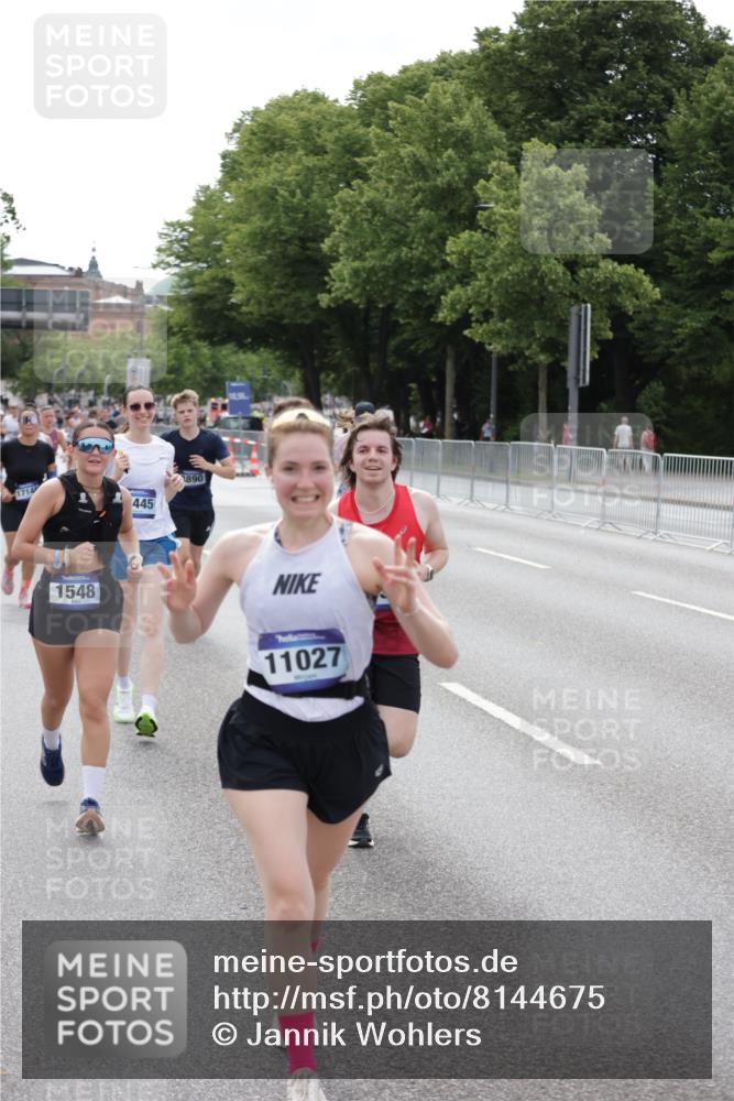 29.06.2025 - hella hamburg halbmarathon Jannik Wohlers http://msf.ph/oto/8144675 29.06.2025 10:09:44 Lombardsbrücke 1548, 3921, 5511, 7042, 7081, 7333, 7636, 8219, 8890, 9366, 9434, 9674, 10036, 10943, 11027, 12567, 16445, 16872, 17148, 18196, 18707 meine-sportfotos.de