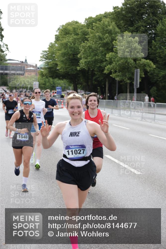 29.06.2025 - hella hamburg halbmarathon Jannik Wohlers http://msf.ph/oto/8144677 29.06.2025 10:09:44 Lombardsbrücke 1548, 3921, 5511, 7042, 7081, 7333, 7636, 8219, 8890, 9366, 9434, 9674, 10036, 10943, 11027, 12567, 16445, 16872, 17148, 18196, 18707 meine-sportfotos.de