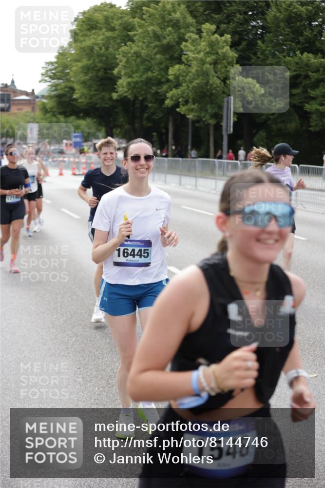 29.06.2025 - hella hamburg halbmarathon Jannik Wohlers http://msf.ph/oto/8144746 29.06.2025 10:09:46 Lombardsbrücke 1548, 3921, 5511, 7042, 7081, 7333, 7636, 8219, 8890, 9366, 9434, 9674, 10036, 10943, 11027, 16445, 16872, 17148, 18196 meine-sportfotos.de