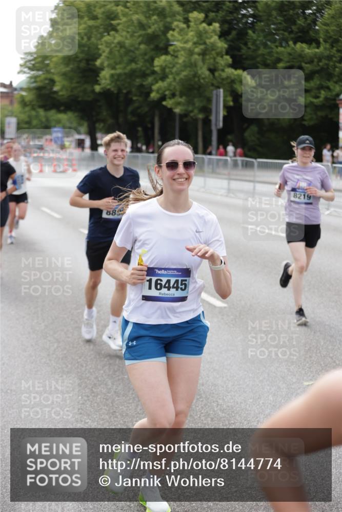 29.06.2025 - hella hamburg halbmarathon Jannik Wohlers http://msf.ph/oto/8144774 29.06.2025 10:09:46 Lombardsbrücke 1548, 3921, 5511, 7042, 7081, 7333, 7636, 8219, 8890, 9366, 9434, 9674, 10036, 10943, 11027, 16445, 16872, 17148, 18196 meine-sportfotos.de
