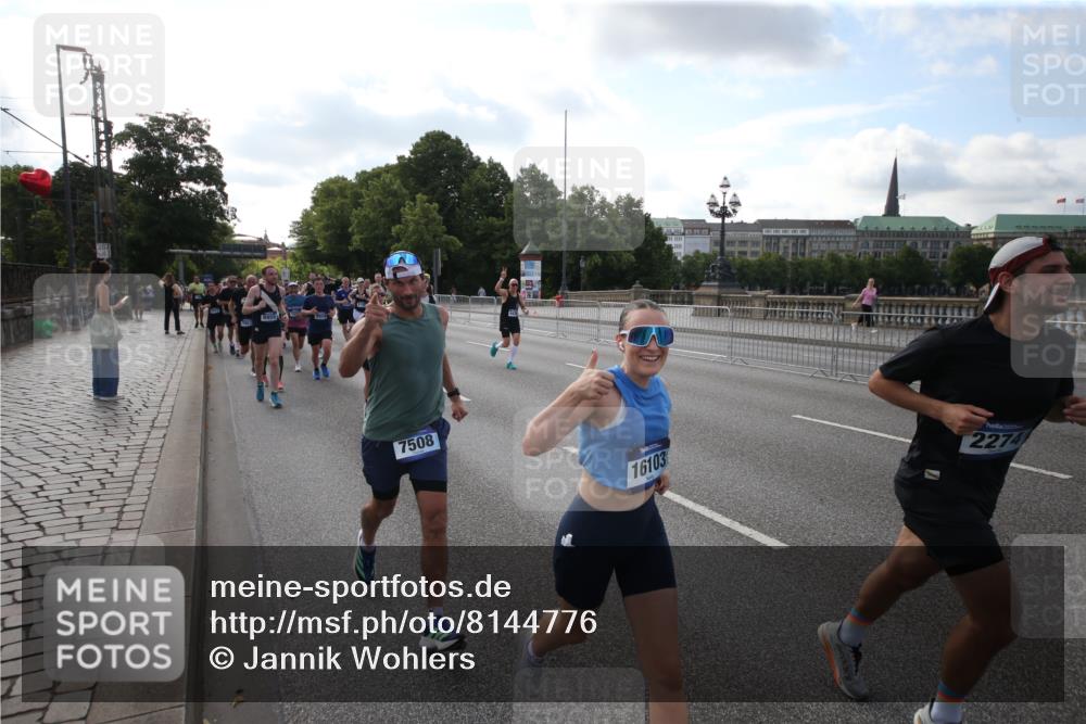 29.06.2025 - hella hamburg halbmarathon Jannik Wohlers http://msf.ph/oto/8144776 29.06.2025 09:54:51 Lombardsbrücke 1200, 1683, 1696, 2207, 2274, 2287, 2411, 3258, 3435, 3747, 4093, 4121, 4189, 5102, 5638, 5705, 6027, 6158, 6662, 6836, 6938, 7052, 7508, 7659, 8139, 8153, 8371, 8437, 8693, 8889, 8955, 9031, 9032, 9159, 9529, 9649, 9720, 9869, 9931, 9959, 10053, 10122, 10184, 10263, 10423, 10868, 11185, 11340, 12016, 12161, 12171, 12321, 13233, 13289, 13570, 14045, 15430, 15512, 15681, 15871, 16062, 16086, 16089, 16103, 16513, 16538, 17008, 17221, 17499, 17912 meine-sportfotos.de