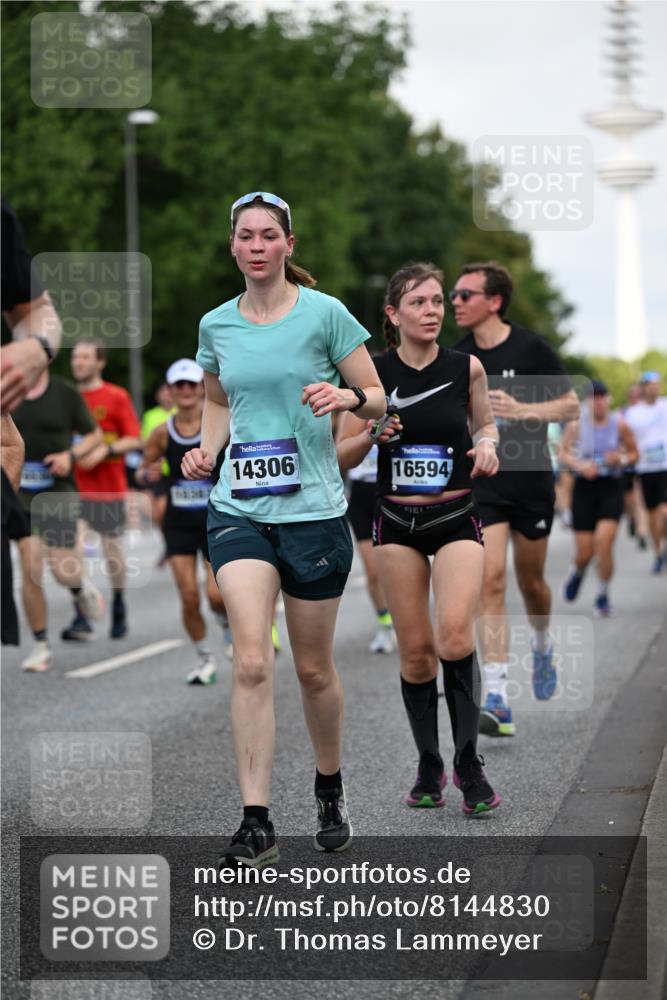 29.06.2025 - hella hamburg halbmarathon Dr. Thomas Lammeyer http://msf.ph/oto/8144830 29.06.2025 10:05:19 Kennedybrücke 1387, 1420, 1526, 1726, 2006, 2091, 2363, 2490, 2936, 3425, 3625, 3976, 4068, 4249, 4319, 4370, 5675, 6087, 6281, 6302, 6487, 6531, 6591, 6835, 6924, 7287, 7658, 7757, 7759, 7761, 8030, 8046, 8326, 8392, 8691, 8822, 8923, 9124, 9932, 10383, 10576, 10705, 11043 meine-sportfotos.de