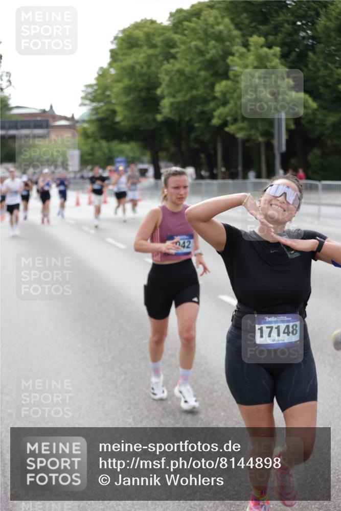 29.06.2025 - hella hamburg halbmarathon Jannik Wohlers http://msf.ph/oto/8144898 29.06.2025 10:09:49 Lombardsbrücke 1548, 3921, 5182, 5511, 7042, 7081, 7333, 7636, 8219, 8890, 9366, 9434, 10036, 10943, 11027, 13797, 15409, 16445, 16639, 16872, 17148, 18196 meine-sportfotos.de