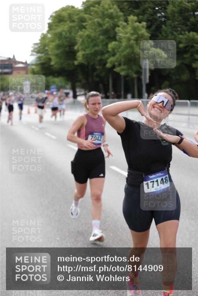 29.06.2025 - hella hamburg halbmarathon Jannik Wohlers http://msf.ph/oto/8144909 29.06.2025 10:09:49 Lombardsbrücke 1548, 3921, 5182, 5511, 7042, 7081, 7333, 7636, 8219, 8890, 9366, 9434, 10036, 10943, 11027, 13797, 15409, 16445, 16639, 16872, 17148, 18196 meine-sportfotos.de