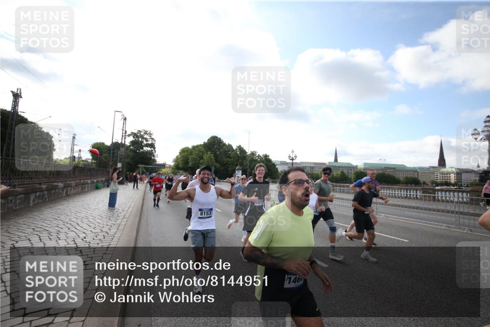 29.06.2025 - hella hamburg halbmarathon Jannik Wohlers http://msf.ph/oto/8144951 29.06.2025 09:54:58 Lombardsbrücke 1200, 1683, 1696, 1706, 1884, 1976, 2207, 2274, 2287, 2411, 3258, 3435, 3747, 4093, 4189, 5102, 5708, 6027, 6158, 6662, 6836, 6938, 7052, 7312, 7508, 8139, 8153, 8205, 8218, 8454, 8693, 8720, 8889, 8899, 8955, 9032, 9529, 9649, 9720, 9959, 10053, 10184, 10263, 10423, 11185, 11340, 12016, 12171, 12321, 12533, 12891, 13233, 13289, 13570, 14045, 15681, 16103, 17221 meine-sportfotos.de