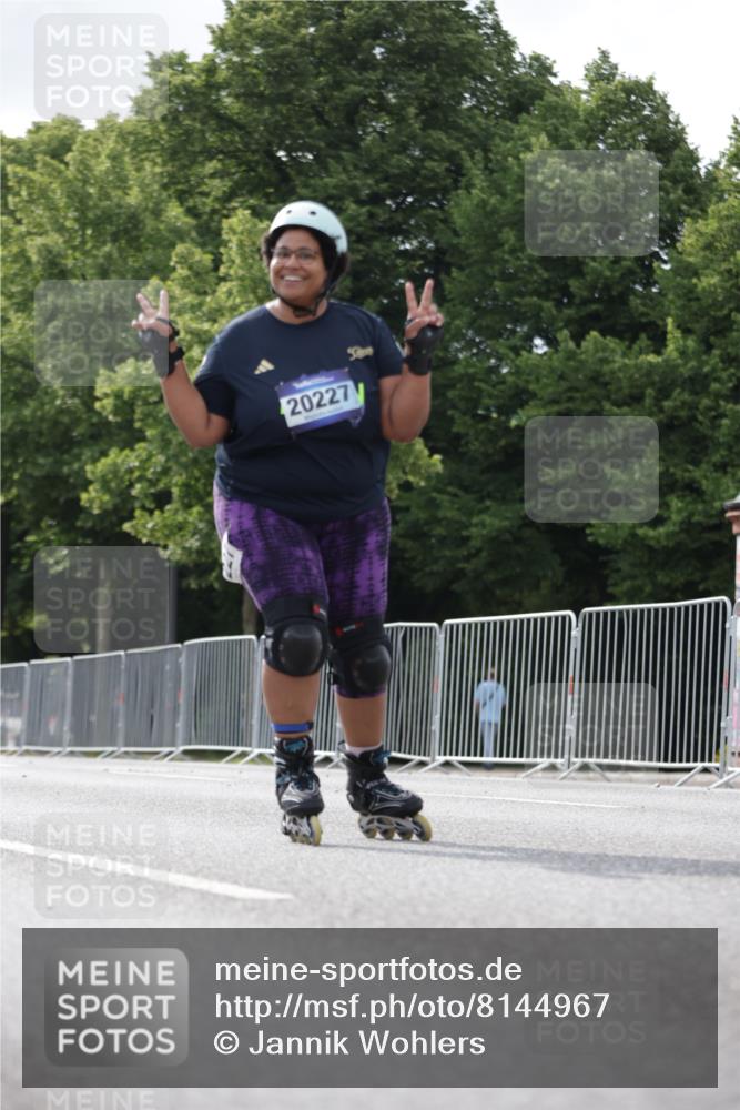 29.06.2025 - hella hamburg halbmarathon Jannik Wohlers http://msf.ph/oto/8144967 29.06.2025 09:08:09 Lombardsbrücke  meine-sportfotos.de