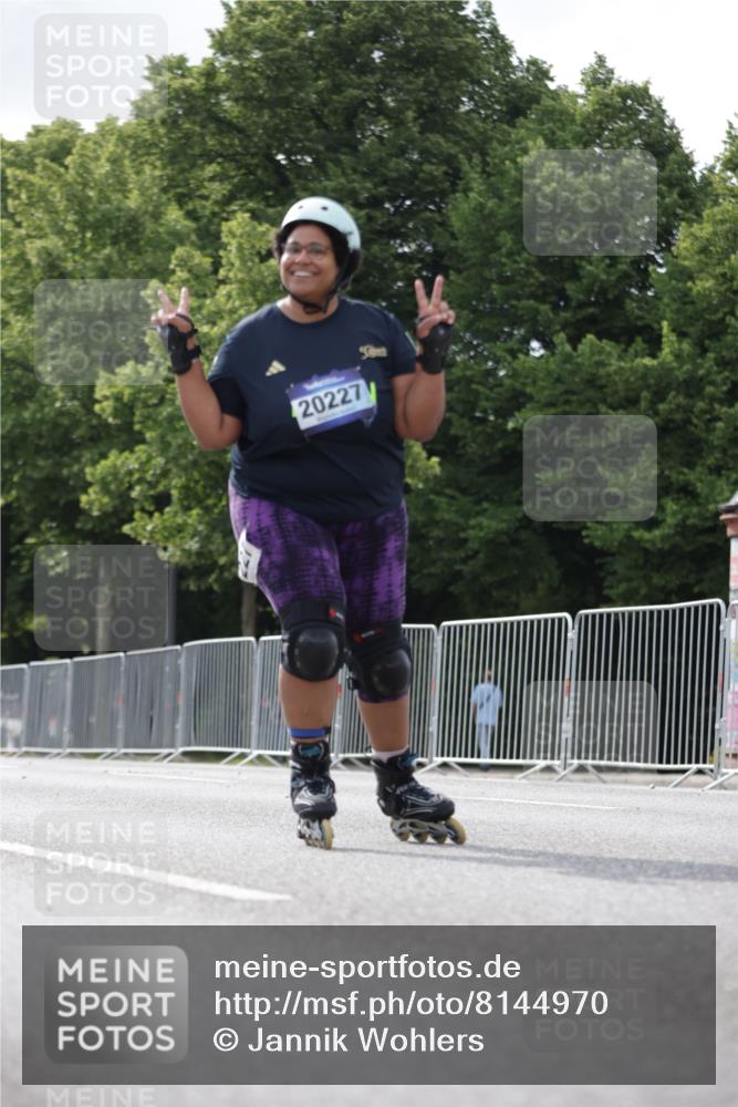 29.06.2025 - hella hamburg halbmarathon Jannik Wohlers http://msf.ph/oto/8144970 29.06.2025 09:08:09 Lombardsbrücke  meine-sportfotos.de