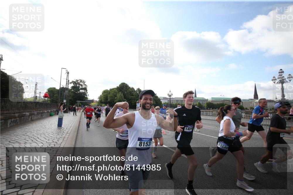 29.06.2025 - hella hamburg halbmarathon Jannik Wohlers http://msf.ph/oto/8144985 29.06.2025 09:54:59 Lombardsbrücke 1683, 1696, 1706, 1884, 1976, 2207, 2274, 2287, 2411, 3435, 3747, 4093, 4189, 5102, 5708, 5915, 6158, 6532, 6662, 6836, 6938, 7052, 7312, 7508, 8139, 8153, 8205, 8218, 8454, 8693, 8720, 8856, 8889, 8899, 8927, 8955, 9529, 9649, 9720, 9959, 10053, 10184, 10263, 10423, 10988, 11185, 11340, 12016, 12171, 12321, 12533, 12891, 13233, 13289, 13570, 14045, 15681, 16103, 17221 meine-sportfotos.de