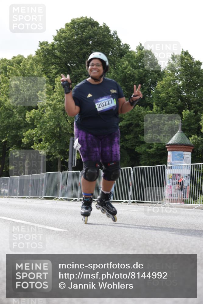 29.06.2025 - hella hamburg halbmarathon Jannik Wohlers http://msf.ph/oto/8144992 29.06.2025 09:08:09 Lombardsbrücke  meine-sportfotos.de