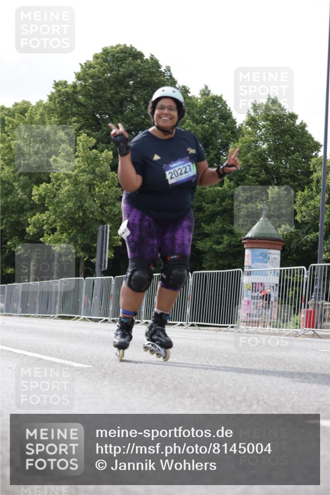 29.06.2025 - hella hamburg halbmarathon Jannik Wohlers http://msf.ph/oto/8145004 29.06.2025 09:08:09 Lombardsbrücke  meine-sportfotos.de