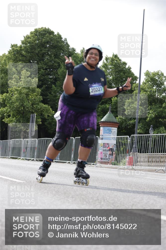 29.06.2025 - hella hamburg halbmarathon Jannik Wohlers http://msf.ph/oto/8145022 29.06.2025 09:08:09 Lombardsbrücke  meine-sportfotos.de