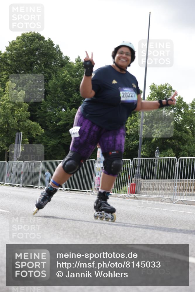 29.06.2025 - hella hamburg halbmarathon Jannik Wohlers http://msf.ph/oto/8145033 29.06.2025 09:08:09 Lombardsbrücke  meine-sportfotos.de