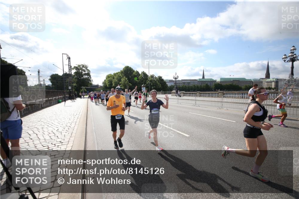 29.06.2025 - hella hamburg halbmarathon Jannik Wohlers http://msf.ph/oto/8145126 29.06.2025 09:56:00 Lombardsbrücke 1452, 1499, 1592, 1628, 1877, 2082, 2771, 2953, 2996, 3256, 3296, 4077, 4711, 4833, 5482, 5600, 5607, 5978, 6168, 6511, 6512, 7178, 7383, 7583, 7943, 8514, 8968, 8996, 9246, 9537, 9695, 9793, 9820, 9994, 10596, 10891, 11018, 11124, 11231, 11459, 11467, 12545, 12870, 13007, 13159, 13211, 13463, 13688, 13948, 14198, 14286, 15090, 15427, 15829, 15868, 16369, 16375, 16477, 16877, 16891, 16986, 18021 meine-sportfotos.de