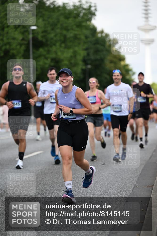 29.06.2025 - hella hamburg halbmarathon Dr. Thomas Lammeyer http://msf.ph/oto/8145145 29.06.2025 10:05:24 Kennedybrücke 1420, 1526, 1726, 2006, 2091, 2167, 2490, 2936, 3425, 3625, 3663, 3976, 4068, 4319, 4370, 5675, 6087, 6281, 6302, 6591, 6924, 7287, 7658, 7757, 7759, 7761, 8030, 8046, 8326, 8392, 8691, 8822, 8923, 9124, 9932, 10281, 10301, 10383, 10576, 10705, 10915, 11043 meine-sportfotos.de
