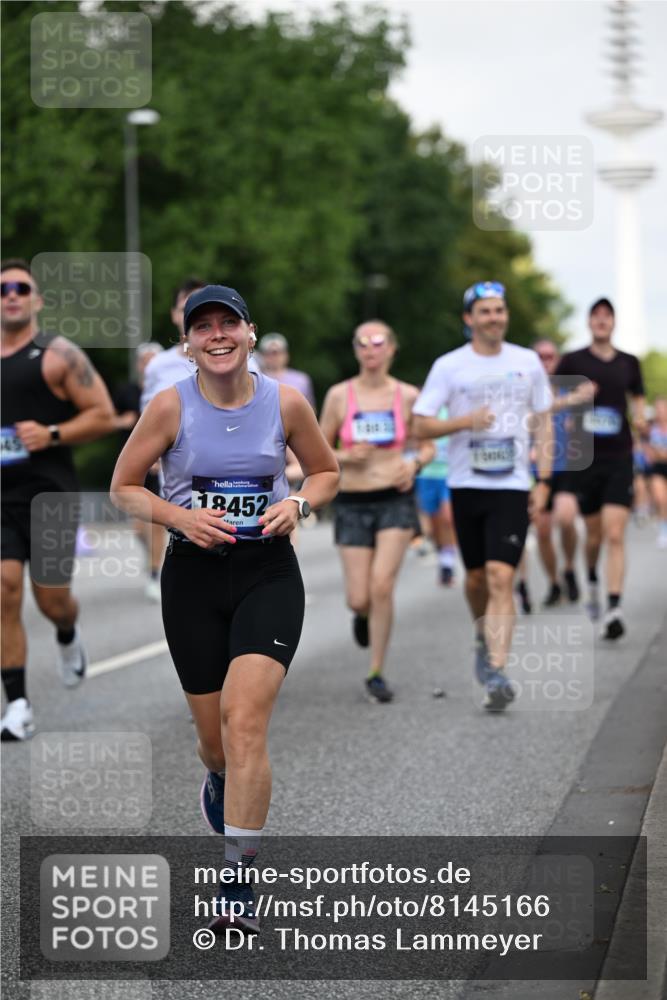 29.06.2025 - hella hamburg halbmarathon Dr. Thomas Lammeyer http://msf.ph/oto/8145166 29.06.2025 10:05:24 Kennedybrücke 1420, 1526, 1726, 2006, 2091, 2167, 2490, 2936, 3425, 3625, 3663, 3976, 4068, 4319, 4370, 5675, 6087, 6281, 6302, 6591, 6924, 7287, 7658, 7757, 7759, 7761, 8030, 8046, 8326, 8392, 8691, 8822, 8923, 9124, 9932, 10281, 10301, 10383, 10576, 10705, 10915, 11043 meine-sportfotos.de