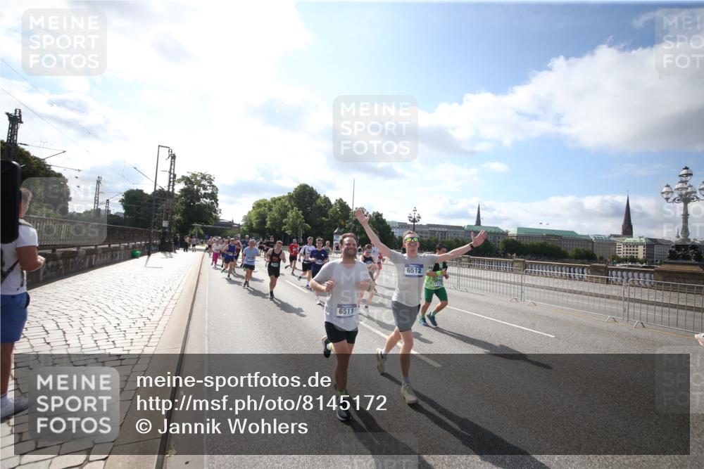 29.06.2025 - hella hamburg halbmarathon Jannik Wohlers http://msf.ph/oto/8145172 29.06.2025 09:56:02 Lombardsbrücke 1452, 1499, 1592, 1628, 1877, 2082, 2771, 2953, 2996, 3256, 3296, 4065, 4077, 4711, 4833, 5482, 5600, 5607, 5978, 6168, 6511, 6512, 7383, 7583, 7943, 8514, 8968, 8996, 9246, 9537, 9695, 9752, 9793, 9820, 9994, 10891, 11018, 11124, 11231, 11455, 11459, 11961, 12490, 12545, 12870, 13007, 13211, 13463, 13688, 13948, 14198, 14286, 15090, 15427, 15868, 16369, 16375, 16477, 16891, 16986 meine-sportfotos.de