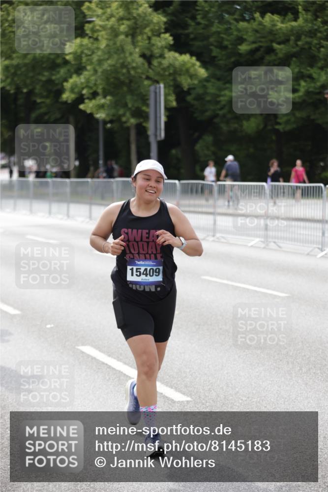 29.06.2025 - hella hamburg halbmarathon Jannik Wohlers http://msf.ph/oto/8145183 29.06.2025 10:10:01 Lombardsbrücke 1573, 5182, 5440, 7042, 7685, 8219, 9816, 11180, 12008, 13797, 13901, 14679, 14822, 15409, 16166, 16344, 16639, 16872, 17730, 19023 meine-sportfotos.de