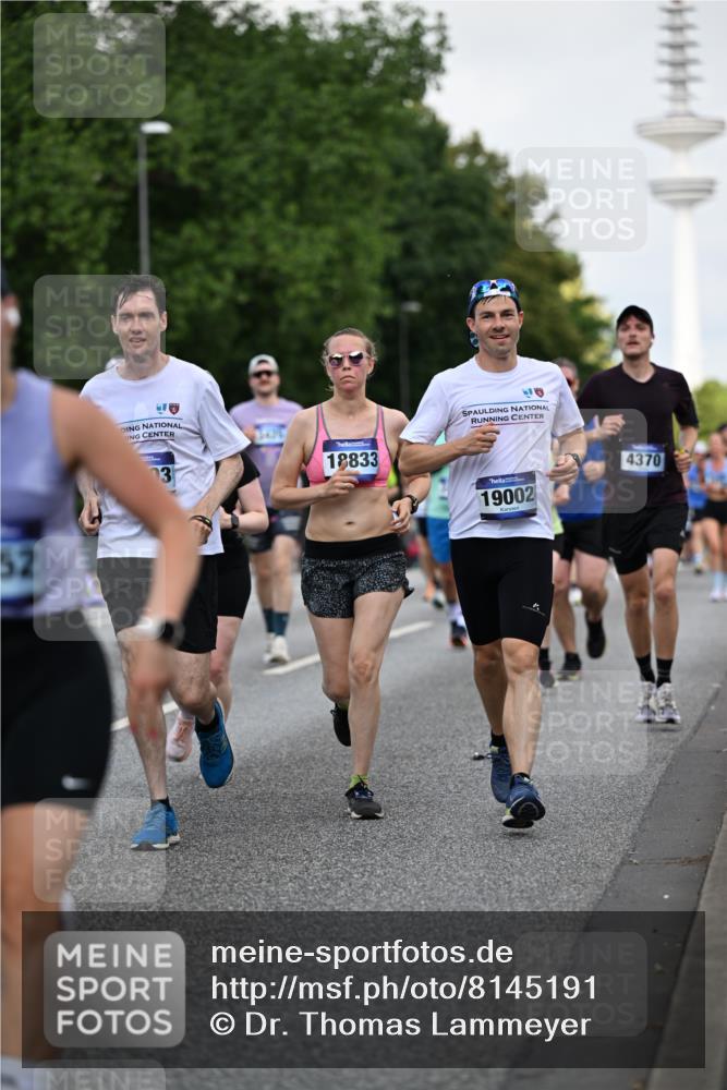 29.06.2025 - hella hamburg halbmarathon Dr. Thomas Lammeyer http://msf.ph/oto/8145191 29.06.2025 10:05:25 Kennedybrücke 1420, 1526, 1726, 2006, 2091, 2167, 2490, 2936, 3425, 3625, 3663, 3976, 4068, 4319, 4370, 5675, 6087, 6281, 6302, 6591, 6924, 7287, 7658, 7759, 7761, 8030, 8046, 8326, 8392, 8691, 8822, 9124, 9932, 10281, 10301, 10383, 10576, 10705, 10915, 11043 meine-sportfotos.de