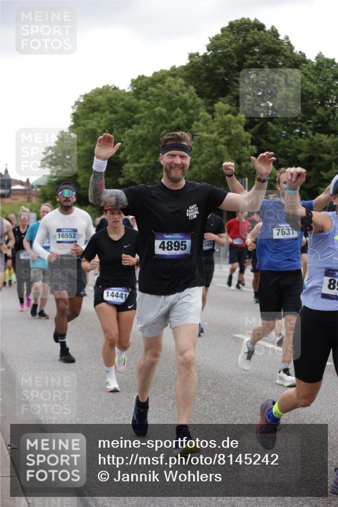 29.06.2025 - hella hamburg halbmarathon Jannik Wohlers http://msf.ph/oto/8145242 29.06.2025 10:46:58 Lombardsbrücke 1434, 1463, 1523, 1704, 2148, 2407, 2537, 2994, 3339, 4184, 4325, 4806, 4895, 4974, 4975, 5895, 6255, 6256, 6879, 6995, 7403, 7430, 7431, 7630, 7631, 8105, 8131, 8270, 8915, 8953, 9018, 9273, 9557, 9969, 9972, 10075, 10206, 10903, 11276, 11378, 11458, 11738, 12989, 13172, 13349, 13430, 13431, 13737, 13806, 13819, 13830, 13898, 13909, 14441, 14516, 14517, 15413, 16337, 16552, 17015, 17122, 17514, 18258, 18415, 18753, 18781, 18852, 18858 meine-sportfotos.de