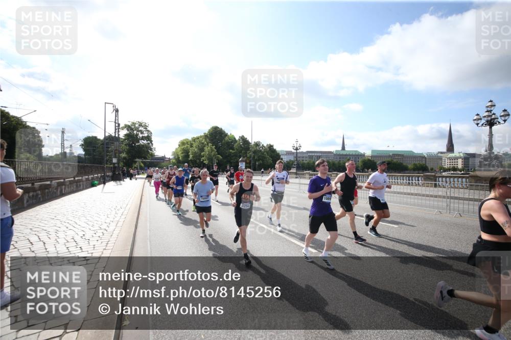 29.06.2025 - hella hamburg halbmarathon Jannik Wohlers http://msf.ph/oto/8145256 29.06.2025 09:56:03 Lombardsbrücke 1452, 1499, 1592, 1628, 1877, 2058, 2082, 2771, 2953, 2996, 3256, 3296, 4065, 4077, 4711, 4833, 5482, 5600, 5607, 5978, 6168, 6286, 6511, 6512, 7383, 7583, 7943, 8361, 8514, 8968, 8996, 9246, 9537, 9695, 9752, 9793, 9820, 9994, 10891, 11018, 11124, 11231, 11455, 11459, 11961, 12490, 12545, 12870, 13007, 13211, 13463, 13688, 13948, 14198, 14286, 15090, 15427, 16369, 16375, 16477, 16891, 16986 meine-sportfotos.de