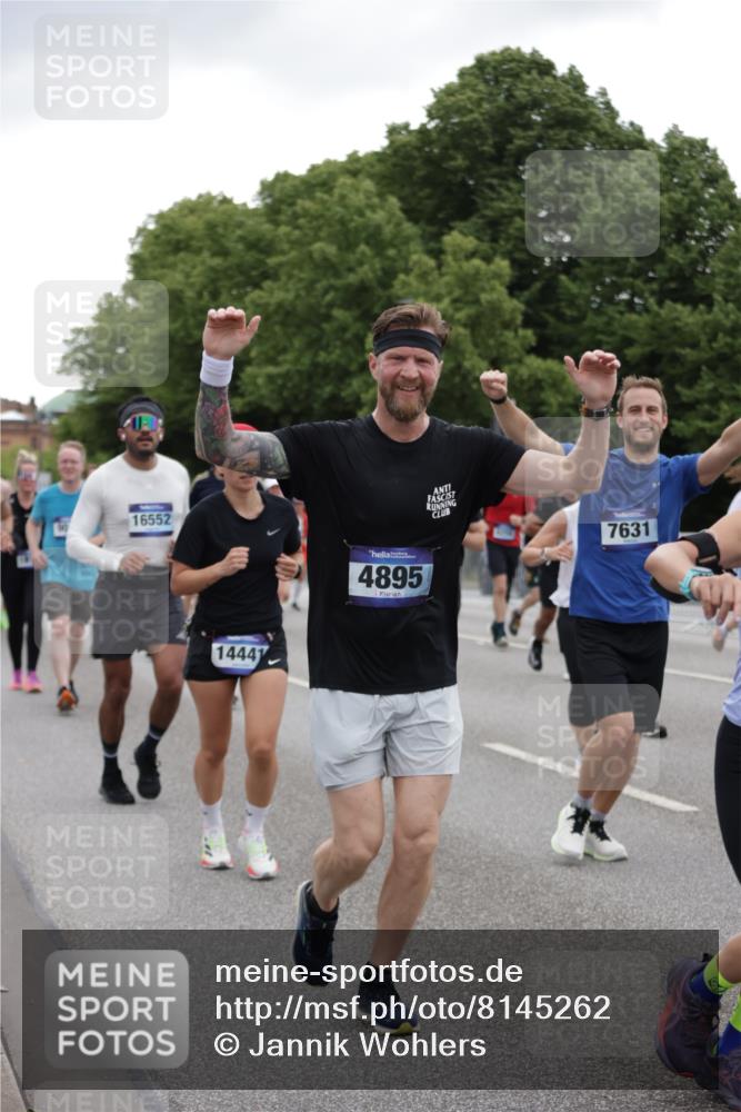29.06.2025 - hella hamburg halbmarathon Jannik Wohlers http://msf.ph/oto/8145262 29.06.2025 10:46:58 Lombardsbrücke 1434, 1463, 1523, 1704, 2148, 2407, 2537, 2994, 3339, 4184, 4325, 4806, 4895, 4974, 4975, 5895, 6255, 6256, 6879, 6995, 7403, 7430, 7431, 7630, 7631, 8105, 8131, 8270, 8915, 8953, 9018, 9273, 9557, 9969, 9972, 10075, 10206, 10903, 11276, 11378, 11458, 11738, 12989, 13172, 13349, 13430, 13431, 13737, 13806, 13819, 13830, 13898, 13909, 14441, 14516, 14517, 15413, 16337, 16552, 17015, 17122, 17514, 18258, 18415, 18753, 18781, 18852, 18858 meine-sportfotos.de