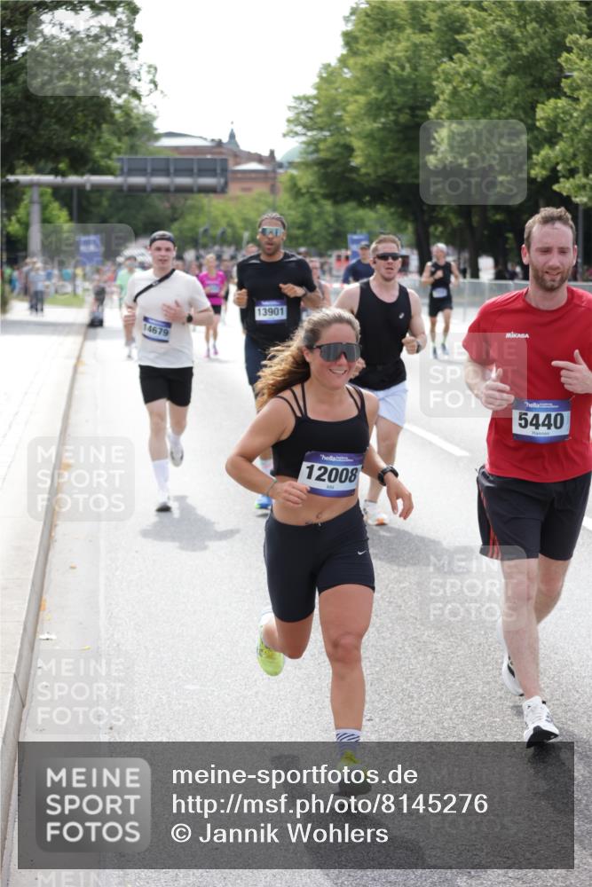 29.06.2025 - hella hamburg halbmarathon Jannik Wohlers http://msf.ph/oto/8145276 29.06.2025 10:10:05 Lombardsbrücke 1573, 5182, 5440, 7250, 7685, 9681, 9816, 11180, 11887, 11904, 11905, 12008, 12629, 13797, 13825, 13901, 14679, 14822, 15409, 16166, 16344, 16639, 17730, 19023 meine-sportfotos.de
