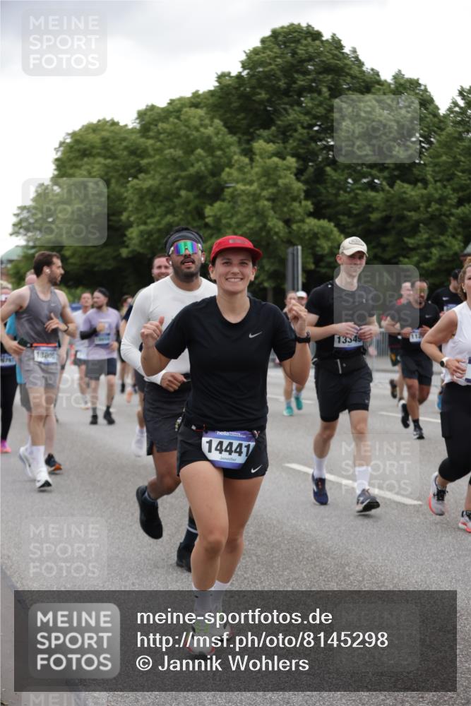 29.06.2025 - hella hamburg halbmarathon Jannik Wohlers http://msf.ph/oto/8145298 29.06.2025 10:46:59 Lombardsbrücke 1434, 1463, 1523, 1704, 2148, 2407, 2994, 3339, 4037, 4184, 4325, 4806, 4895, 4974, 4975, 5895, 6255, 6256, 6879, 6995, 7403, 7430, 7431, 7630, 7631, 8105, 8131, 8270, 8915, 8953, 9018, 9273, 9557, 9969, 9972, 10075, 10206, 10903, 11276, 11378, 11458, 11738, 12989, 13172, 13349, 13430, 13431, 13737, 13806, 13819, 13830, 13898, 13909, 14441, 14516, 14517, 15413, 16337, 16552, 17122, 17514, 18258, 18415, 18753, 18781, 18852, 18858 meine-sportfotos.de