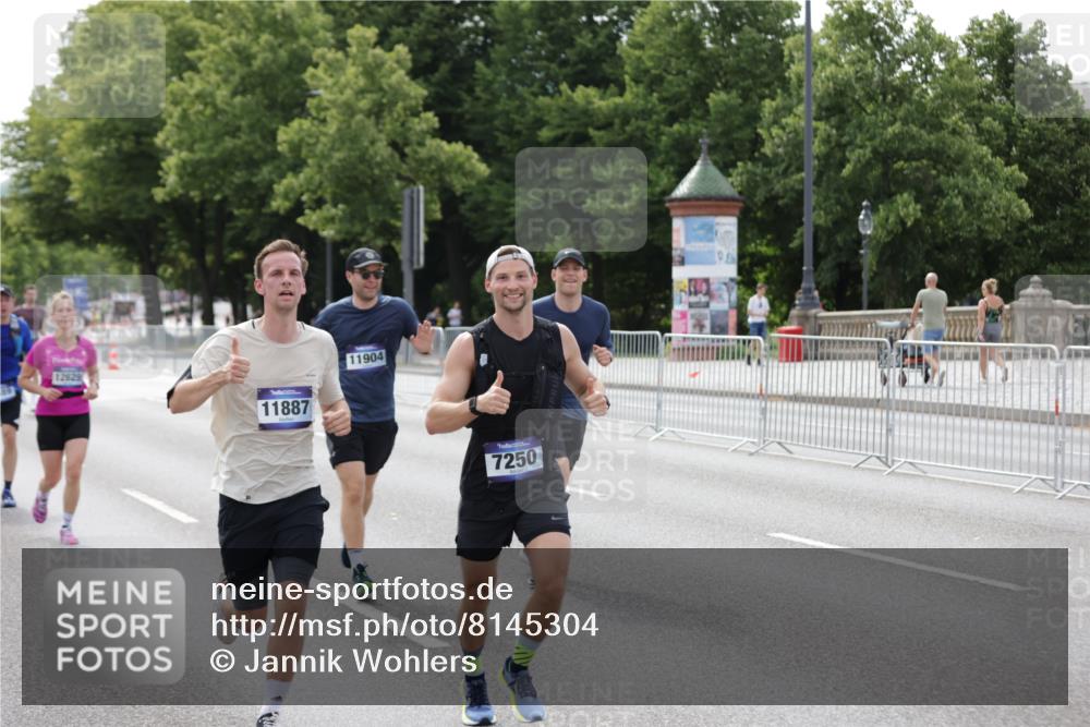 29.06.2025 - hella hamburg halbmarathon Jannik Wohlers http://msf.ph/oto/8145304 29.06.2025 10:10:11 Lombardsbrücke 1573, 4389, 5440, 5990, 5991, 7250, 7685, 9681, 9816, 11180, 11355, 11887, 11904, 11905, 12008, 12629, 13825, 13901, 14679, 14822, 16166, 16344, 17532, 17730, 18949, 19023 meine-sportfotos.de