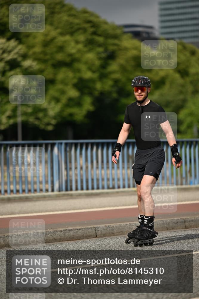 29.06.2025 - hella hamburg halbmarathon Dr. Thomas Lammeyer http://msf.ph/oto/8145310 29.06.2025 09:10:45 Kennedybrücke  meine-sportfotos.de