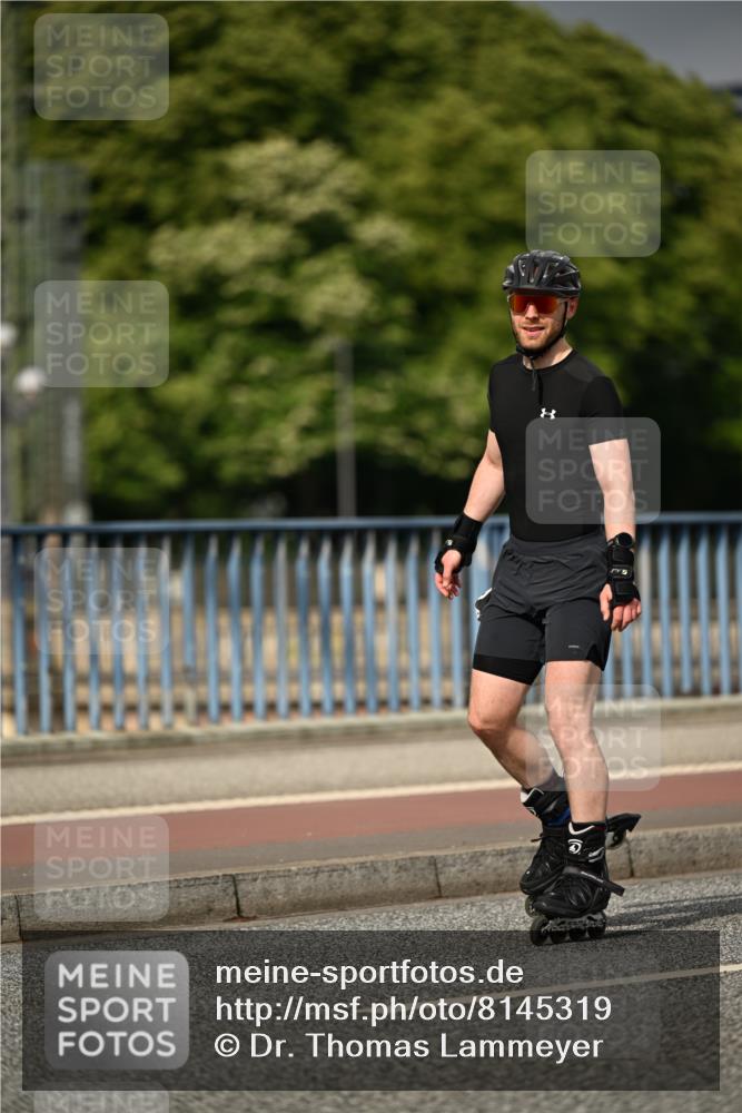 29.06.2025 - hella hamburg halbmarathon Dr. Thomas Lammeyer http://msf.ph/oto/8145319 29.06.2025 09:10:46 Kennedybrücke  meine-sportfotos.de