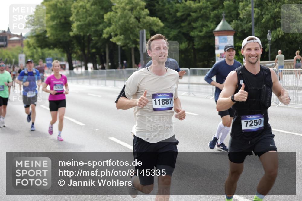 29.06.2025 - hella hamburg halbmarathon Jannik Wohlers http://msf.ph/oto/8145335 29.06.2025 10:10:12 Lombardsbrücke 1573, 4389, 5440, 5990, 5991, 7250, 7685, 9681, 11355, 11887, 11904, 11905, 12008, 12629, 13825, 13901, 14679, 16166, 16344, 17532, 17730, 18949, 19023 meine-sportfotos.de