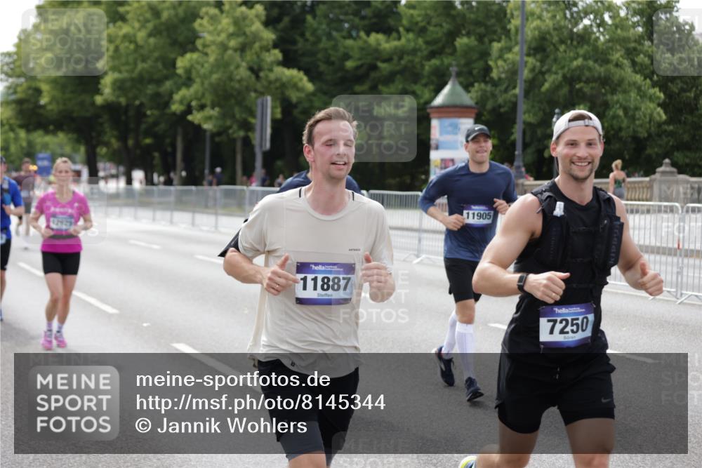 29.06.2025 - hella hamburg halbmarathon Jannik Wohlers http://msf.ph/oto/8145344 29.06.2025 10:10:12 Lombardsbrücke 1573, 4389, 5440, 5990, 5991, 7250, 7685, 9681, 11355, 11887, 11904, 11905, 12008, 12629, 13825, 13901, 14679, 16166, 16344, 17532, 17730, 18949, 19023 meine-sportfotos.de