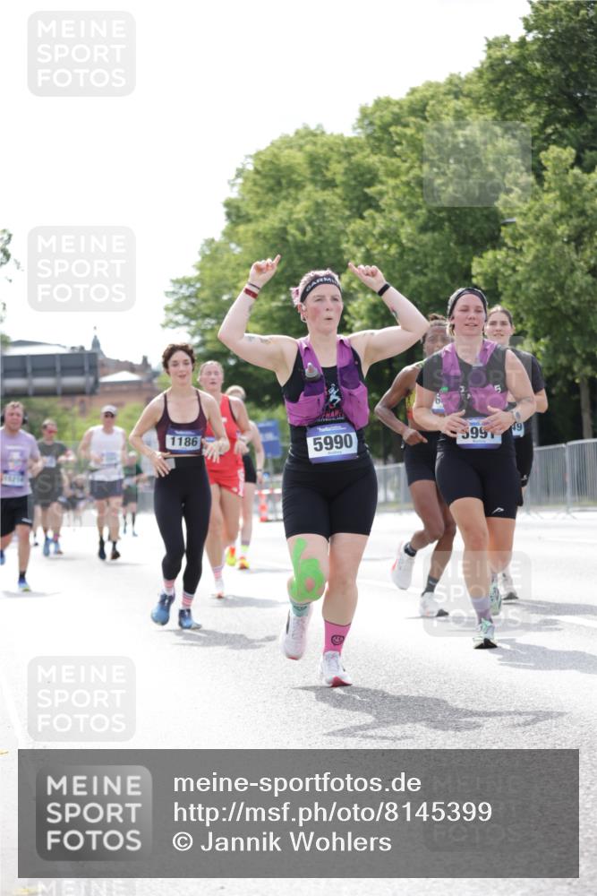 29.06.2025 - hella hamburg halbmarathon Jannik Wohlers http://msf.ph/oto/8145399 29.06.2025 10:10:20 Lombardsbrücke 1186, 4389, 5990, 5991, 7250, 9169, 9681, 9829, 11355, 11887, 11904, 11905, 12426, 12629, 13588, 13594, 13825, 13901, 15214, 16344, 16808, 17532, 18949 meine-sportfotos.de