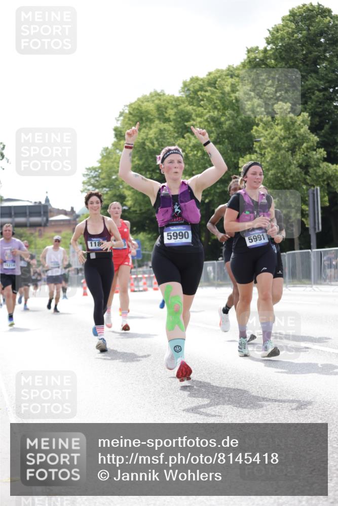 29.06.2025 - hella hamburg halbmarathon Jannik Wohlers http://msf.ph/oto/8145418 29.06.2025 10:10:20 Lombardsbrücke 1186, 4389, 5990, 5991, 7250, 9169, 9681, 9829, 11355, 11887, 11904, 11905, 12426, 12629, 13588, 13594, 13825, 13901, 15214, 16344, 16808, 17532, 18949 meine-sportfotos.de