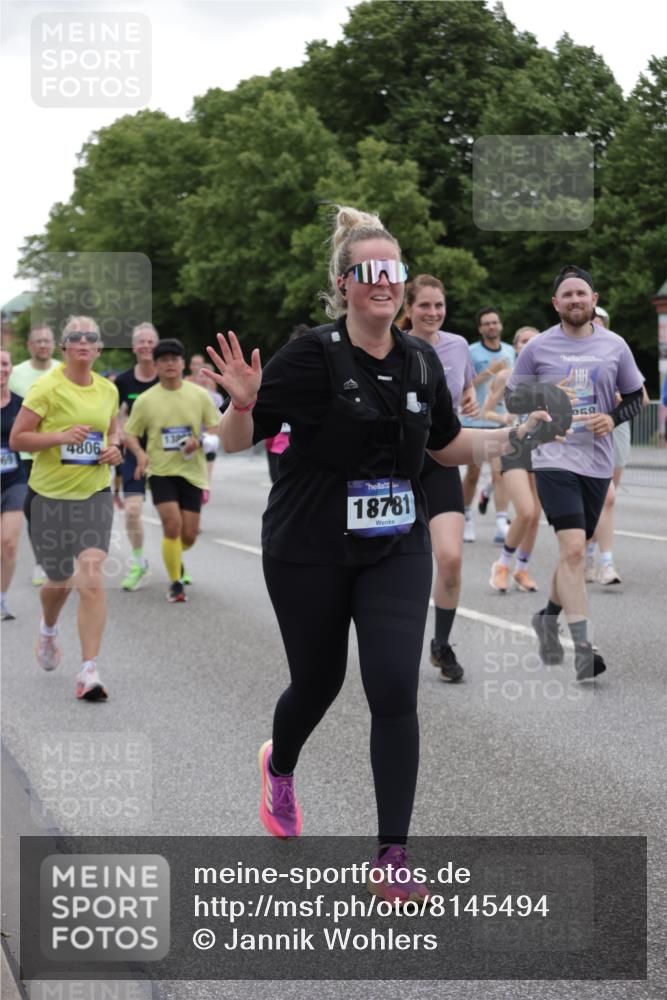 29.06.2025 - hella hamburg halbmarathon Jannik Wohlers http://msf.ph/oto/8145494 29.06.2025 10:47:03 Lombardsbrücke 1434, 1463, 1523, 1704, 2148, 2407, 2882, 2994, 3339, 4037, 4184, 4325, 4806, 4895, 4974, 4975, 5621, 5622, 5895, 6255, 6256, 6879, 6995, 7403, 7630, 7631, 8105, 8270, 8915, 8953, 9018, 9273, 9969, 9972, 10075, 10206, 10903, 11276, 11351, 11378, 11458, 11730, 11738, 13349, 13737, 13806, 13830, 13898, 13909, 14197, 14441, 14516, 14517, 15413, 16018, 16337, 16552, 17122, 17216, 17514, 18258, 18415, 18623, 18781, 18852, 18858 meine-sportfotos.de