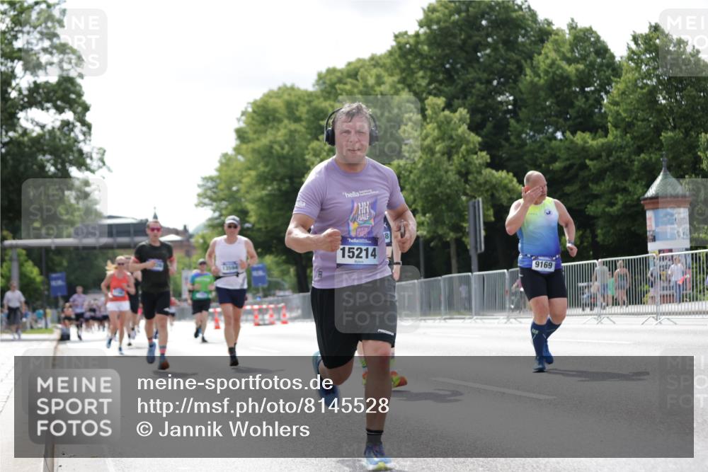 29.06.2025 - hella hamburg halbmarathon Jannik Wohlers http://msf.ph/oto/8145528 29.06.2025 10:10:24 Lombardsbrücke 1166, 1186, 1781, 4389, 5990, 5991, 7250, 9169, 9829, 11355, 11887, 11904, 11905, 12426, 12629, 12790, 13588, 13594, 13825, 14270, 15214, 16808, 17532, 18949 meine-sportfotos.de