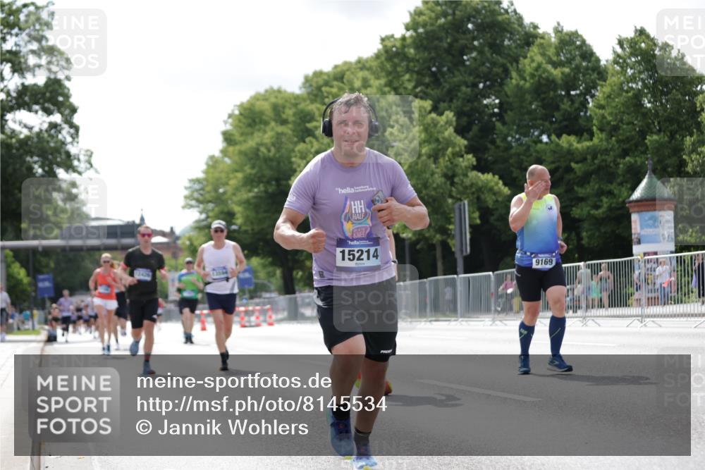 29.06.2025 - hella hamburg halbmarathon Jannik Wohlers http://msf.ph/oto/8145534 29.06.2025 10:10:24 Lombardsbrücke 1166, 1186, 1781, 4389, 5990, 5991, 7250, 9169, 9829, 11355, 11887, 11904, 11905, 12426, 12629, 12790, 13588, 13594, 13825, 14270, 15214, 16808, 17532, 18949 meine-sportfotos.de