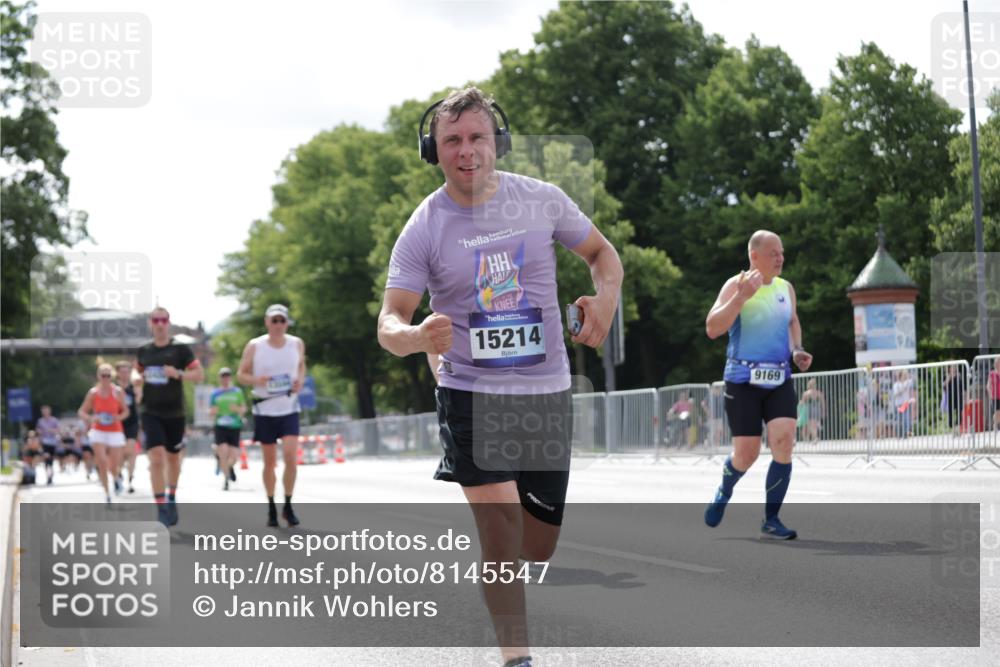 29.06.2025 - hella hamburg halbmarathon Jannik Wohlers http://msf.ph/oto/8145547 29.06.2025 10:10:24 Lombardsbrücke 1166, 1186, 1781, 4389, 5990, 5991, 7250, 9169, 9829, 11355, 11887, 11904, 11905, 12426, 12629, 12790, 13588, 13594, 13825, 14270, 15214, 16808, 17532, 18949 meine-sportfotos.de