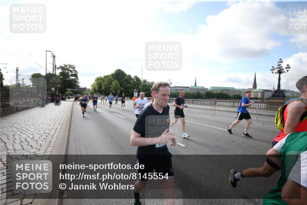29.06.2025 - hella hamburg halbmarathon Jannik Wohlers http://msf.ph/oto/8145554 29.06.2025 09:57:10 Lombardsbrücke 1086, 1193, 1422, 2252, 2444, 2488, 2855, 3048, 3096, 3103, 3698, 3999, 4261, 4299, 4379, 4558, 4986, 5018, 5024, 5633, 5820, 5907, 6125, 6374, 6795, 6942, 7221, 7397, 7594, 7742, 7930, 7932, 7973, 8172, 8413, 8447, 9739, 10215, 10368, 10376, 11143, 11430, 11512, 11579, 11832, 12348, 12440, 12607, 12840, 13701, 13750, 13761, 14122, 14737, 14881, 14914, 15146, 15169, 15395, 15480, 15720, 16039, 16043, 16047, 16285, 16800, 17130, 17179, 17640, 17642 meine-sportfotos.de
