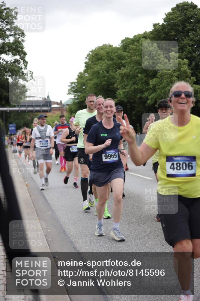 29.06.2025 - hella hamburg halbmarathon Jannik Wohlers http://msf.ph/oto/8145596 29.06.2025 10:47:05 Lombardsbrücke 1434, 1463, 1523, 1704, 2148, 2407, 2882, 2994, 3339, 4037, 4325, 4423, 4806, 4895, 4974, 4975, 5621, 5622, 5895, 6255, 6256, 6995, 7403, 7630, 7631, 8105, 8270, 8550, 8915, 8953, 9018, 9273, 9969, 9972, 10075, 10206, 11276, 11351, 11458, 11730, 11738, 13349, 13737, 13806, 13830, 13898, 13909, 14197, 14441, 14516, 14517, 15413, 15543, 16018, 16337, 16552, 16686, 17122, 17216, 17514, 18258, 18415, 18623, 18781, 18852, 18858 meine-sportfotos.de