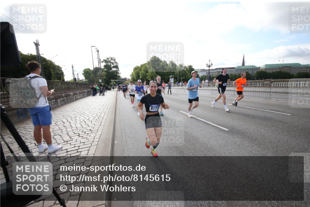 29.06.2025 - hella hamburg halbmarathon Jannik Wohlers http://msf.ph/oto/8145615 29.06.2025 09:57:13 Lombardsbrücke 1086, 1094, 1193, 1422, 2252, 2444, 2488, 2855, 2946, 3048, 3096, 3999, 4261, 4379, 4986, 5024, 5032, 5633, 5820, 5907, 6125, 6374, 6795, 6942, 7134, 7221, 7397, 7594, 7742, 7930, 7932, 7973, 8172, 8176, 8413, 9214, 9739, 9835, 10215, 11430, 11512, 11832, 12348, 12440, 12607, 12840, 13701, 13750, 13761, 14300, 14737, 14881, 14914, 15146, 15169, 15395, 15480, 15712, 15720, 16039, 16047, 16285, 16320, 16800, 17130, 17179, 17640, 17642 meine-sportfotos.de