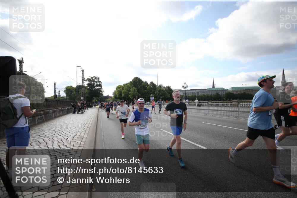 29.06.2025 - hella hamburg halbmarathon Jannik Wohlers http://msf.ph/oto/8145633 29.06.2025 09:57:14 Lombardsbrücke 1086, 1094, 1193, 1422, 2252, 2444, 2488, 2946, 3048, 3096, 3999, 4261, 4379, 4986, 5024, 5032, 5633, 5820, 5907, 6374, 6585, 6795, 7134, 7221, 7397, 7594, 7742, 7930, 7932, 7973, 8172, 8176, 8413, 8973, 9214, 9227, 9739, 9835, 10215, 11208, 11430, 11512, 11832, 12348, 12440, 12607, 12840, 13701, 13750, 13761, 14300, 14737, 14914, 15146, 15169, 15395, 15480, 15496, 15712, 15720, 16039, 16047, 16285, 16320, 16980, 17130, 17179, 17640, 17642 meine-sportfotos.de