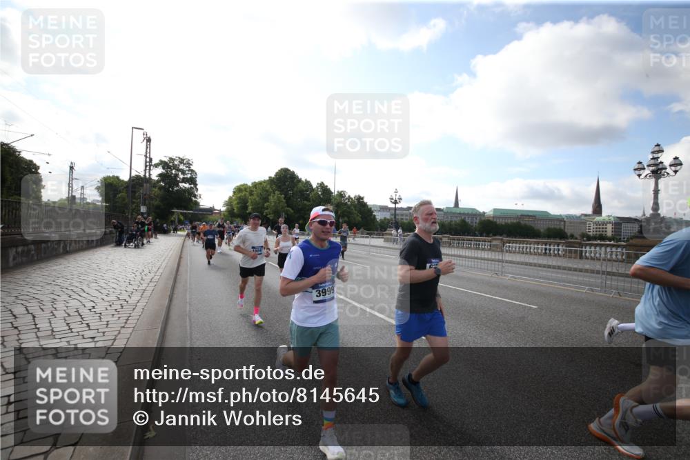 29.06.2025 - hella hamburg halbmarathon Jannik Wohlers http://msf.ph/oto/8145645 29.06.2025 09:57:14 Lombardsbrücke 1086, 1094, 1193, 1422, 2252, 2444, 2488, 2946, 3048, 3096, 3999, 4261, 4379, 4986, 5024, 5032, 5633, 5820, 5907, 6374, 6585, 6795, 7134, 7221, 7397, 7594, 7742, 7930, 7932, 7973, 8172, 8176, 8413, 8973, 9214, 9227, 9739, 9835, 10215, 11208, 11430, 11512, 11832, 12348, 12440, 12607, 12840, 13701, 13750, 13761, 14300, 14737, 14914, 15146, 15169, 15395, 15480, 15496, 15712, 15720, 16039, 16047, 16285, 16320, 16980, 17130, 17179, 17640, 17642 meine-sportfotos.de