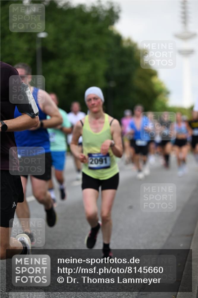 29.06.2025 - hella hamburg halbmarathon Dr. Thomas Lammeyer http://msf.ph/oto/8145660 29.06.2025 10:05:28 Kennedybrücke 1420, 1526, 1726, 2006, 2091, 2167, 2490, 2806, 2936, 2957, 3425, 3663, 3976, 4068, 4319, 4322, 4370, 5675, 6087, 6281, 0000, 6302, 6591, 6921, 6924, 7287, 7658, 7759, 8030, 8046, 8326, 8392, 8578, 8691, 8822, 9124, 9932, 10281, 10301, 10383, 10576, 10915, 11043 meine-sportfotos.de